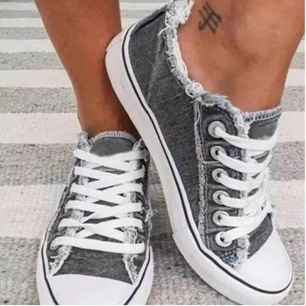 Lily Women’s Frayed Sneakers sz 8.5 Low Top NEW # box 771